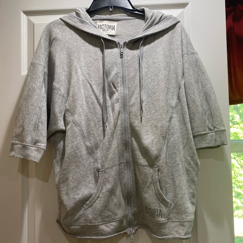 Victoria Sport Woman’s Medium Grey Jacket‎